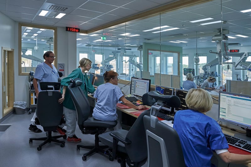 Healthcare staff work in the office at Hudiksvall Hospital in Chroma Zenit circadian lighting